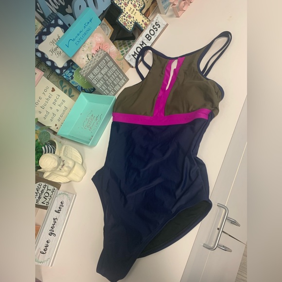 Coastal Blue Swimsuit size Small - Picture 13 of 13